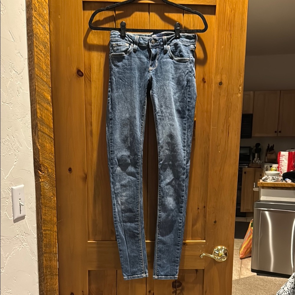 Like New JUSTUSA skinny  Women's Blue Jeans